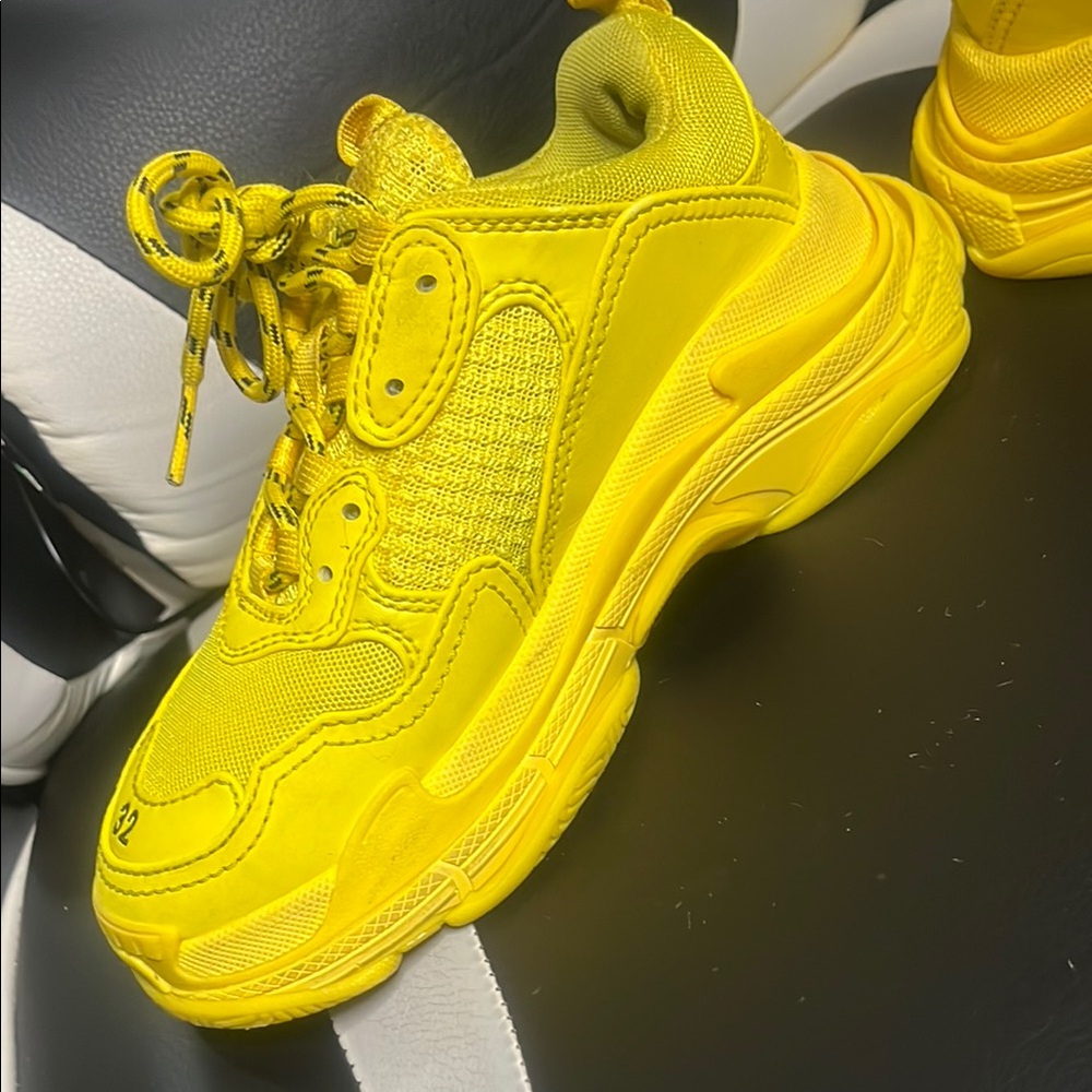 Balenciaga Kids Yellow Sneakers Size 32 US 1 - Picture 8 of 17